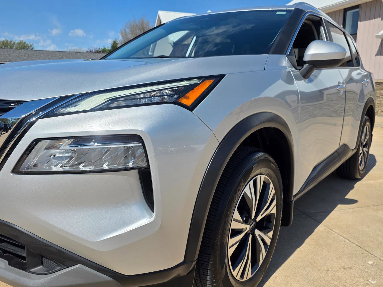 Used 2023 Nissan Rogue SV w/ SV Premium B Package AWD/4WD image 28