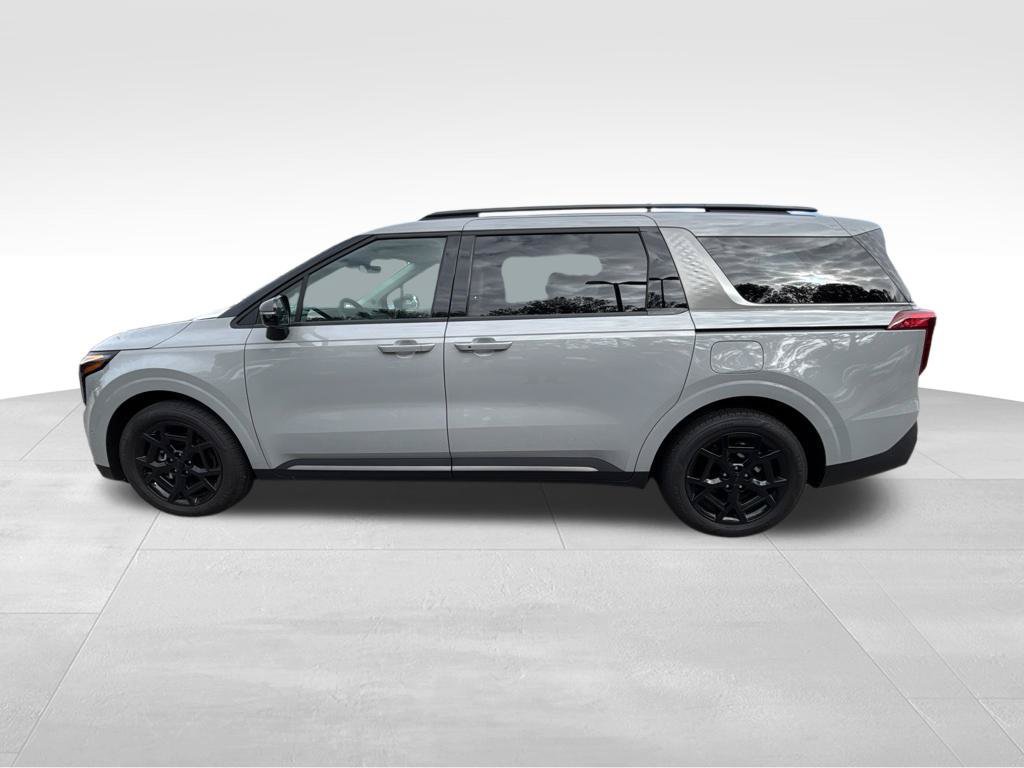 Certified 2026 Kia Carnival SX FWD image 2