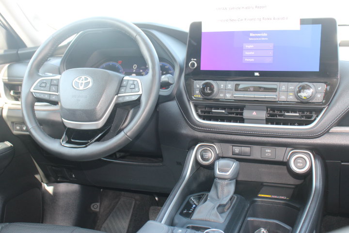 Certified 2025 Toyota Grand Highlander AWD image 28