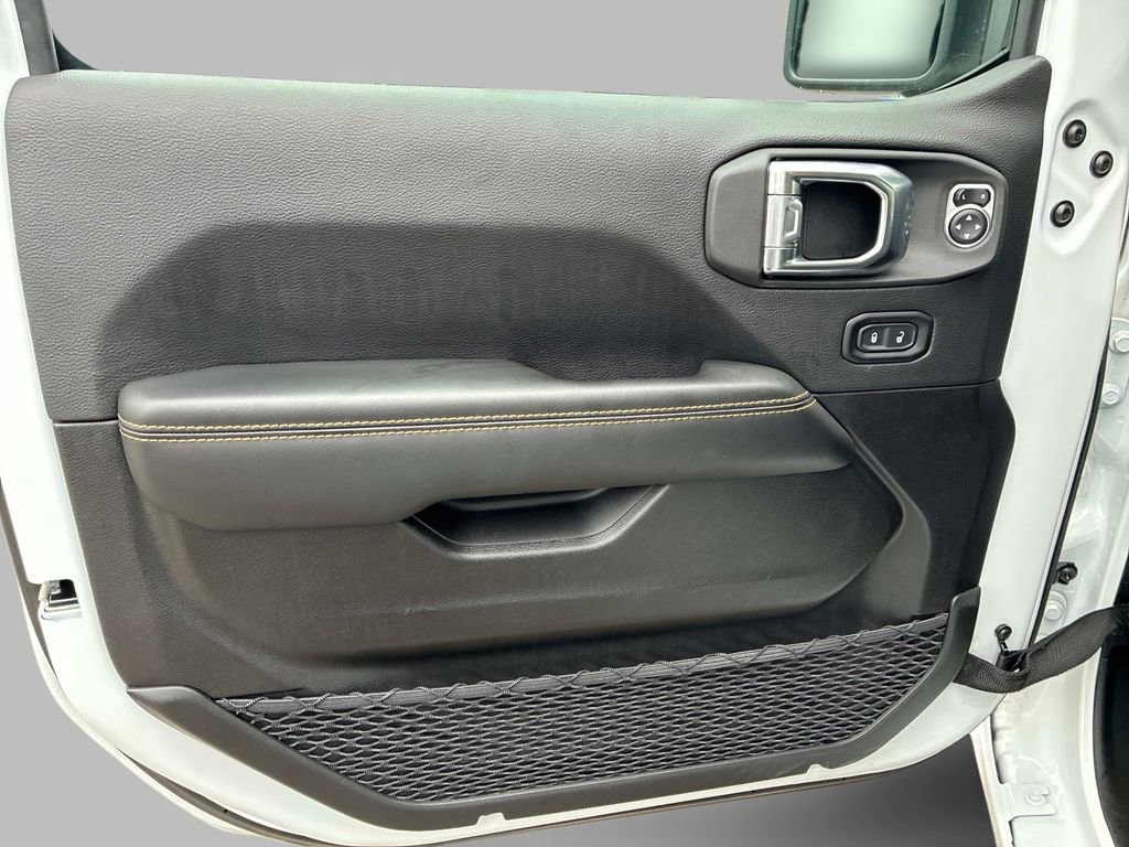 Certified 2025 Jeep Wrangler Unlimited Sahara w/ Safety Group image 20