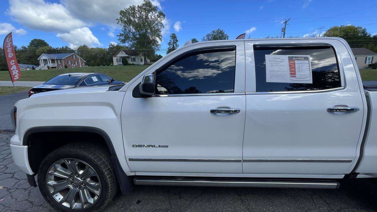 Used 2017 GMC Sierra 1500 Denali w/ Denali Ultimate Package AWD/4WD image 3