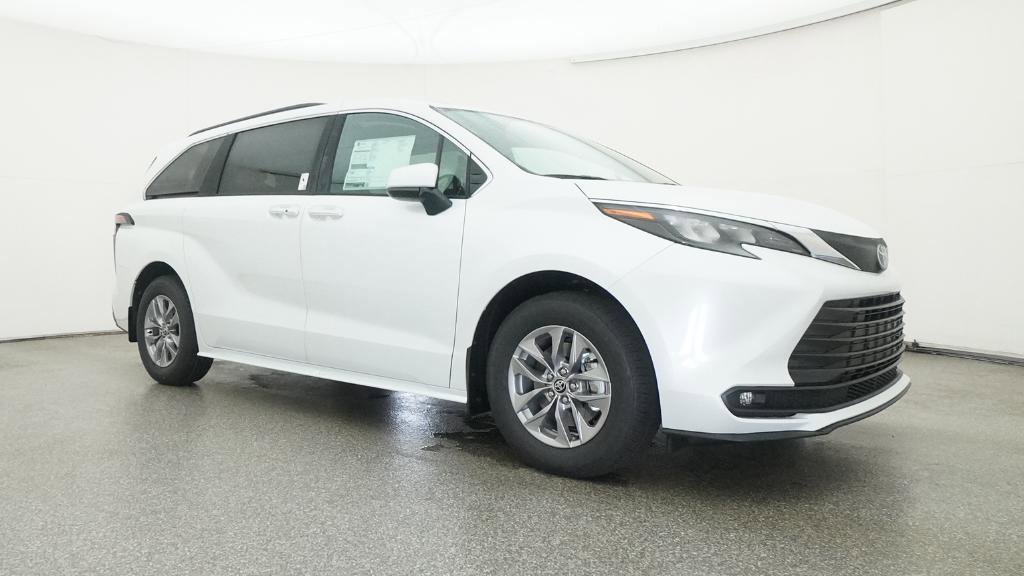 New 2026 Toyota Sienna XLE FWD image 27