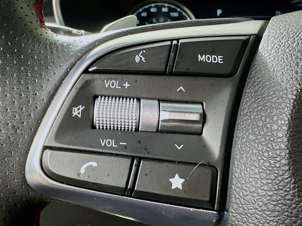 Used 2023 Genesis G70 2.0T w/ Sport Prestige Package image 23