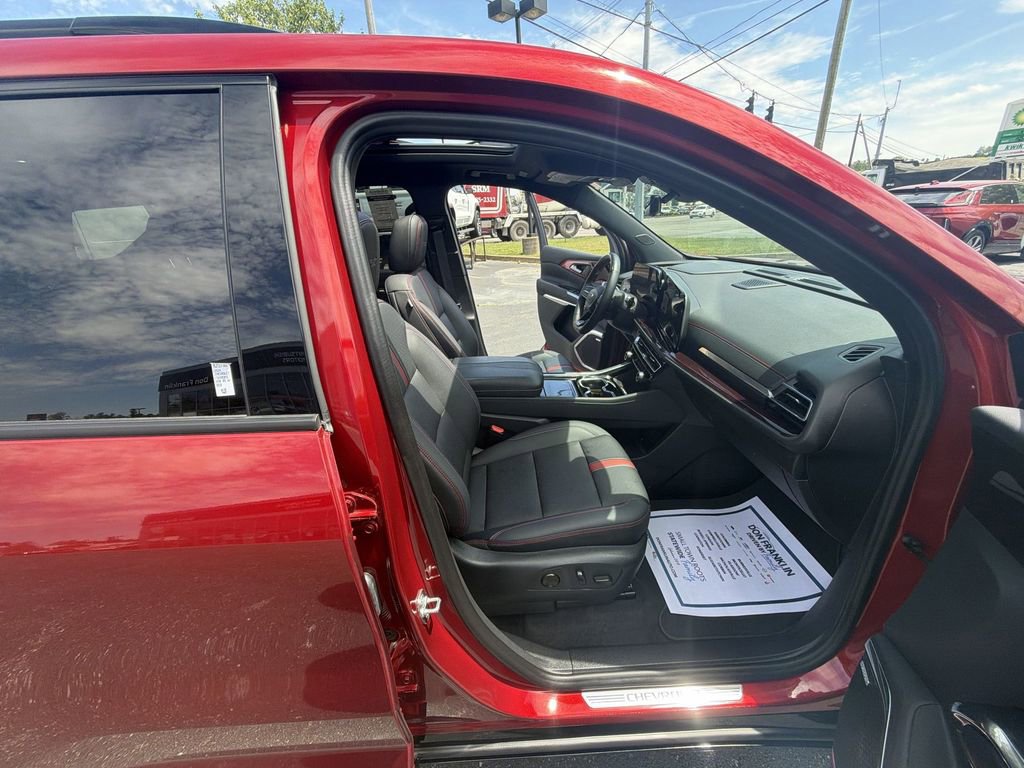 Used 2024 Chevrolet Traverse RS AWD/4WD image 26