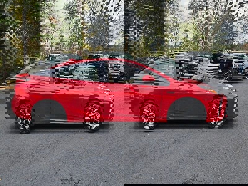 Used 2022 Toyota Prius XLE image 17