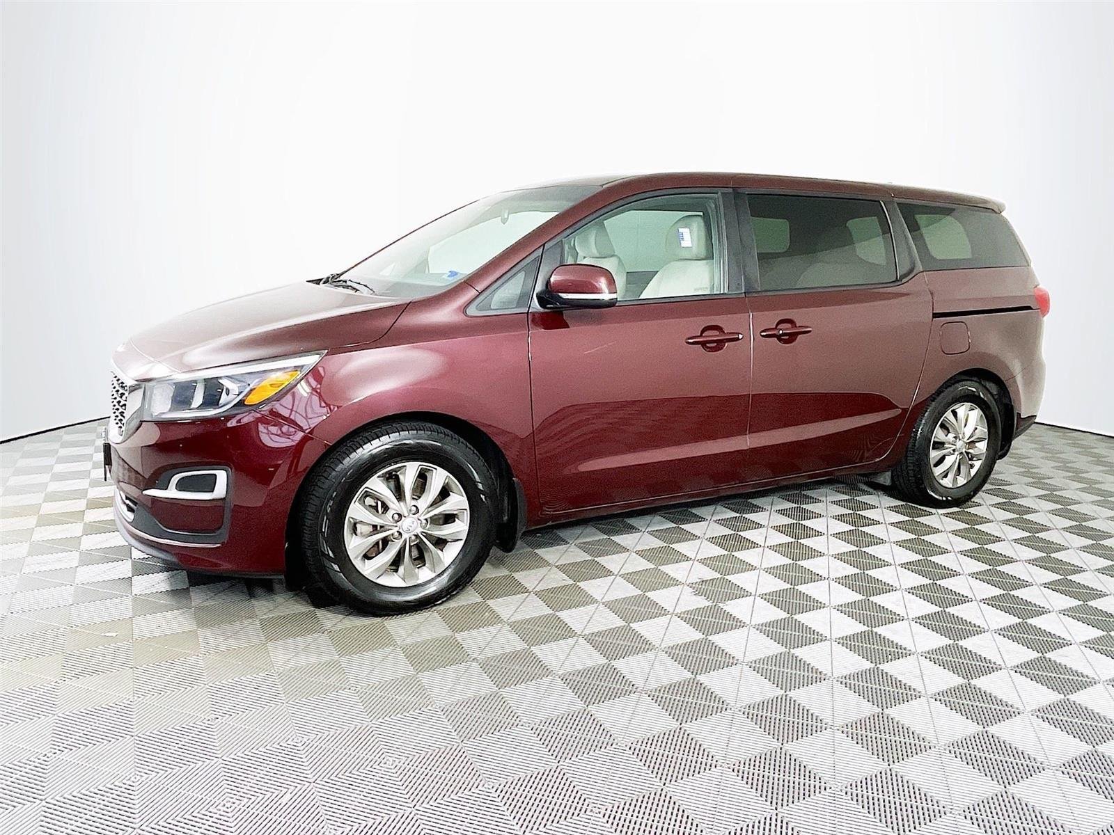 Used 2019 Kia Sedona LX FWD image 4