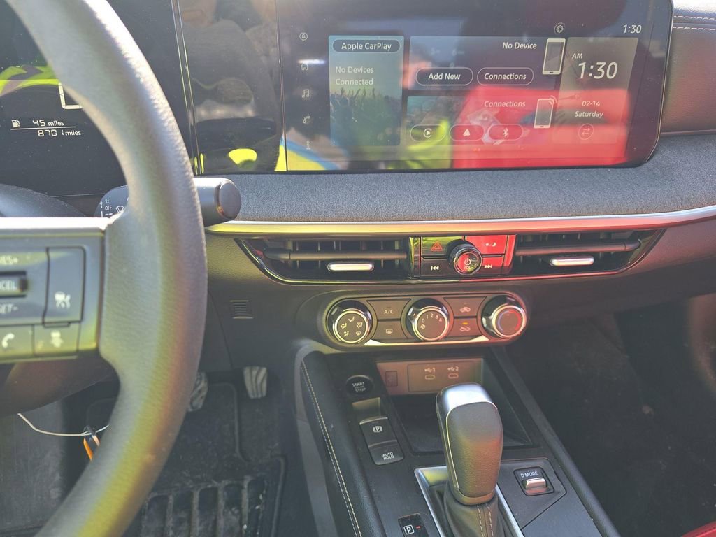 Used 2025 Nissan Kicks SV w/ Illumination Package image 9