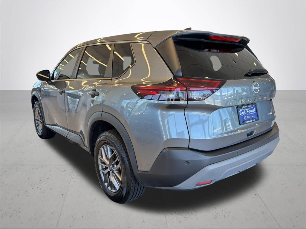 Used 2023 Nissan Rogue S AWD/4WD image 10