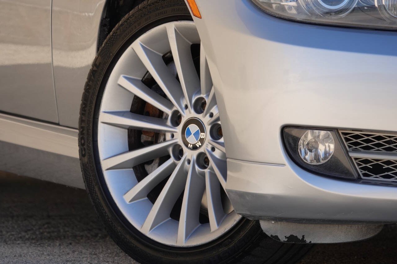 Used 2011 BMW 335d Sedan RWD image 32