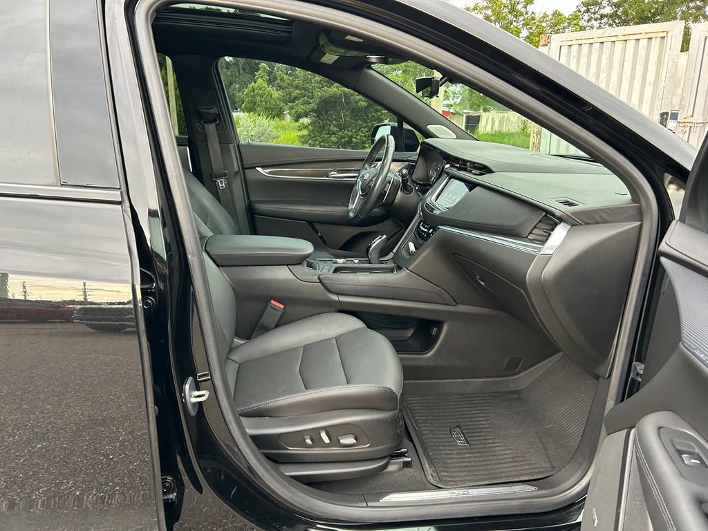 Used 2024 Cadillac XT5 Sportv w/ Technology Package AWD/4WD image 45