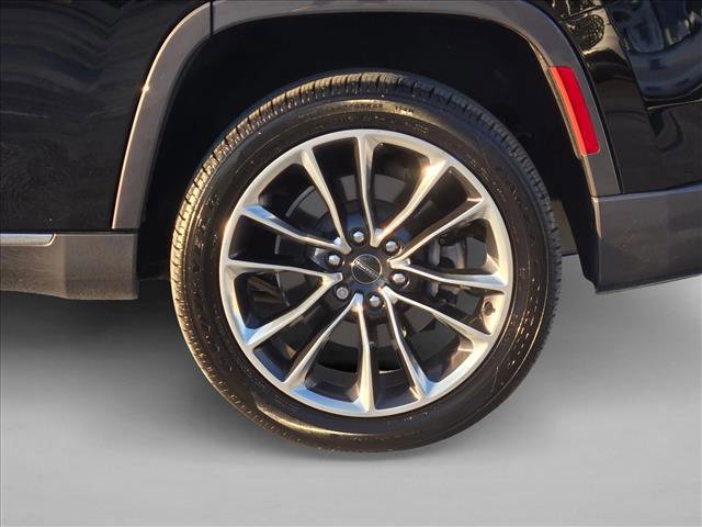 Used 2022 Jeep Wagoneer Series III w/ Premium Group I image 24