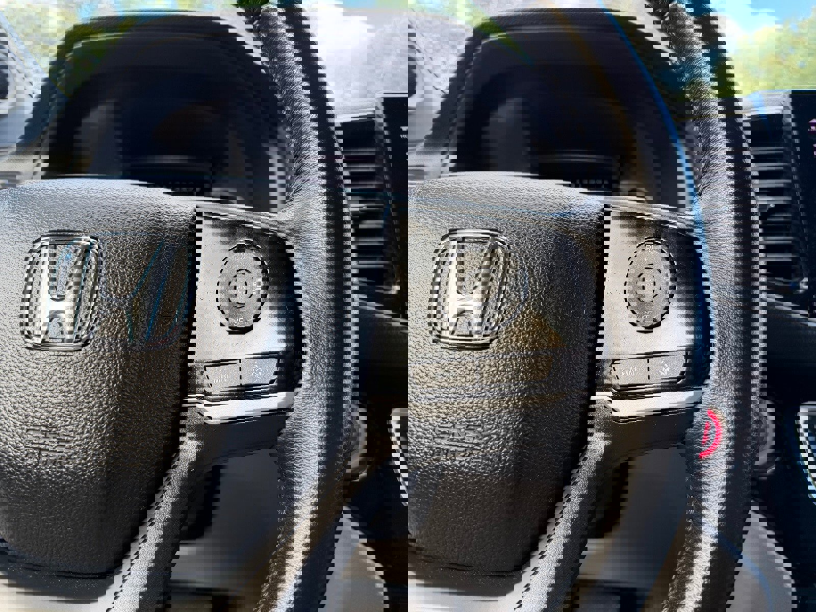 Used 2022 Honda Pilot Touring image 15