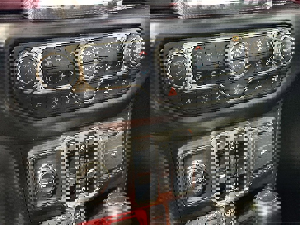 Used 2022 Jeep Gladiator Rubicon w/ Cold Weather Group image 22