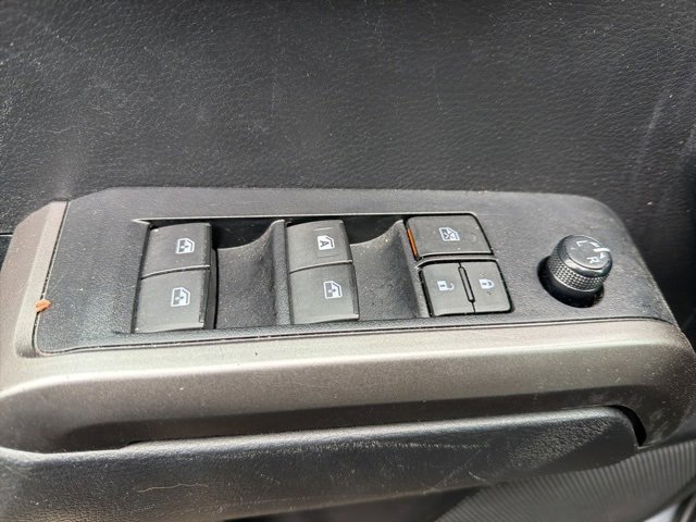 Used 2022 Toyota Tacoma SR5 w/ Technology Package image 12