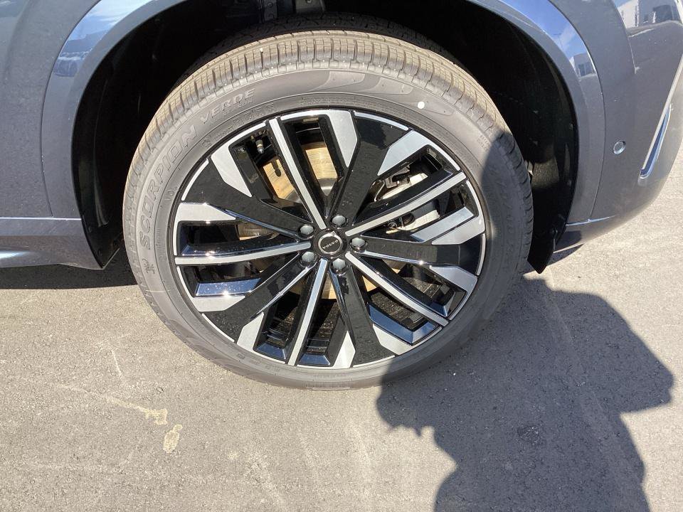 New 2026 Volvo XC90 T8 Ultra w/ Protection Package Premier AWD/4WD image 25