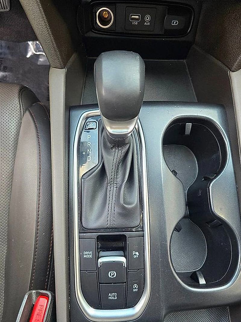 Used 2019 Hyundai Santa Fe Limited FWD image 16