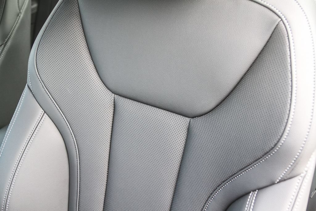 Used 2025 BMW 230i Coupe RWD image 16