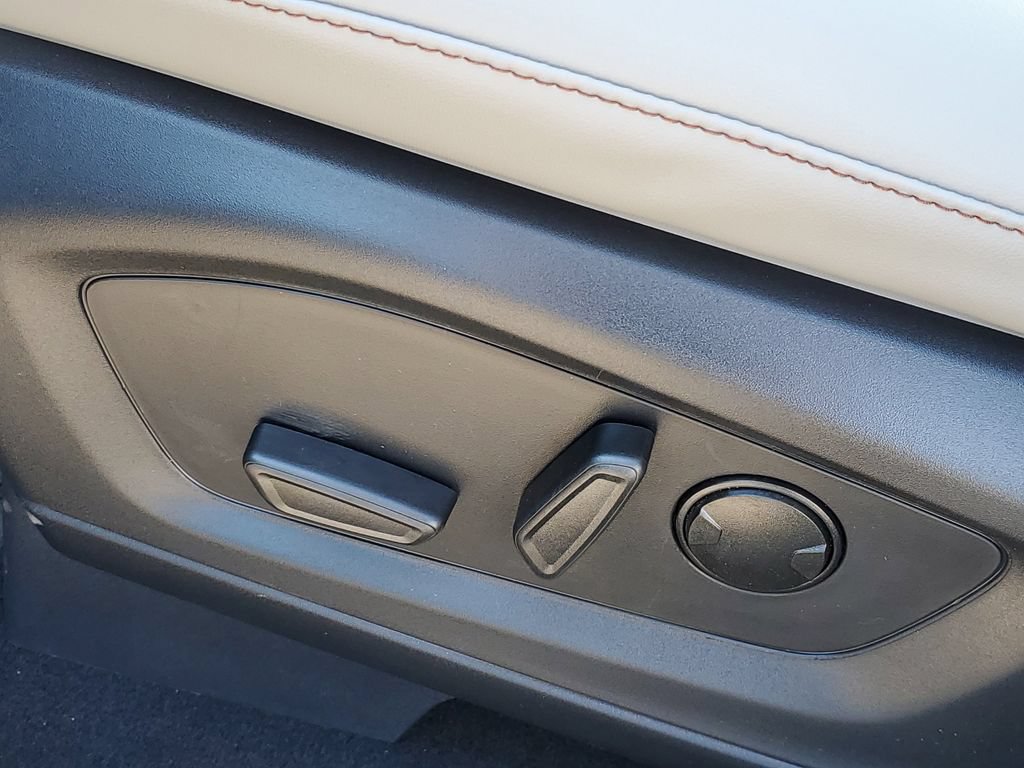 New 2026 Ford Explorer Active w/ Active Comfort Package AWD/4WD image 10