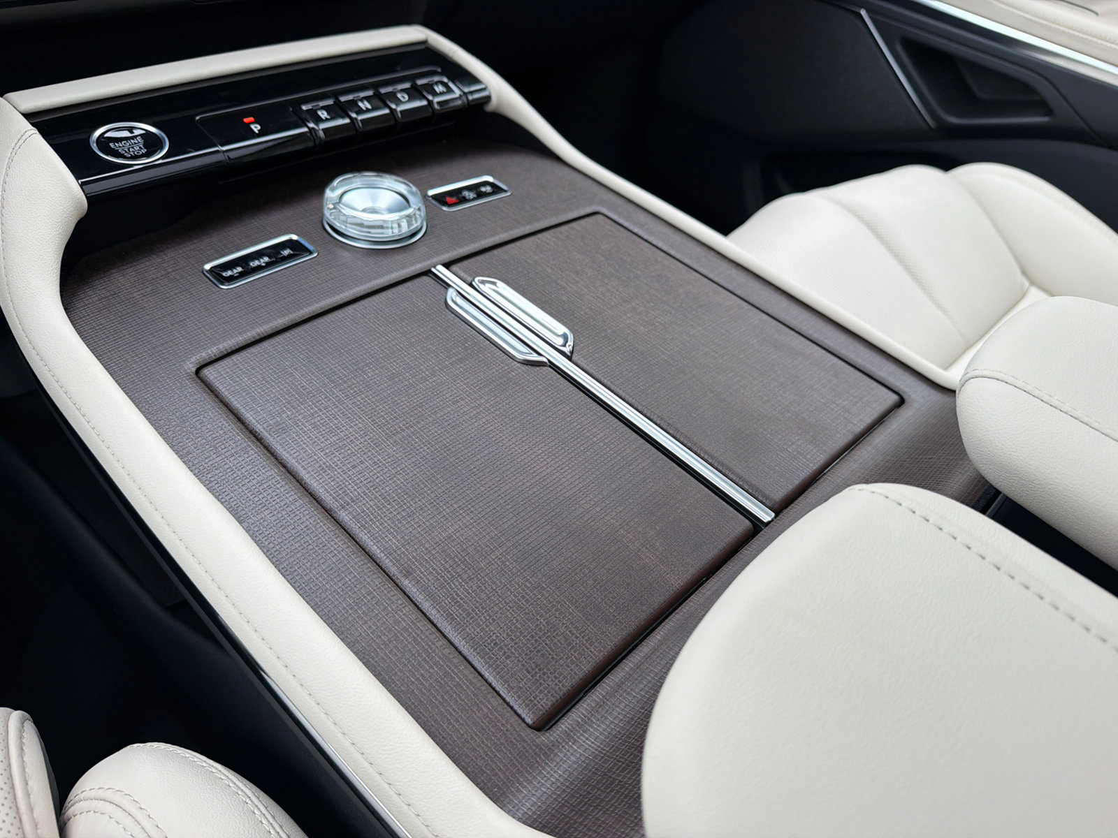 New 2027 Lincoln Navigator L Reserve AWD/4WD image 32