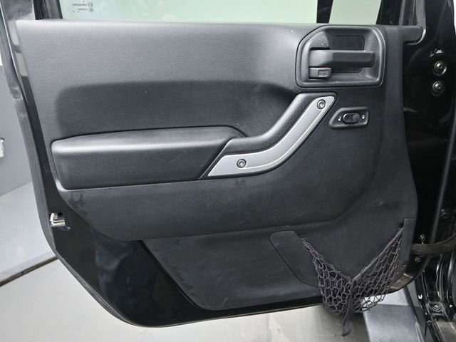 Used 2017 Jeep Wrangler Sahara w/ Connectivity Group image 12