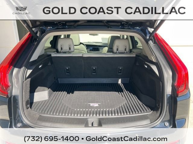 Certified 2023 Cadillac XT4 Luxury w/ Cold Weather Package AWD/4WD image 11