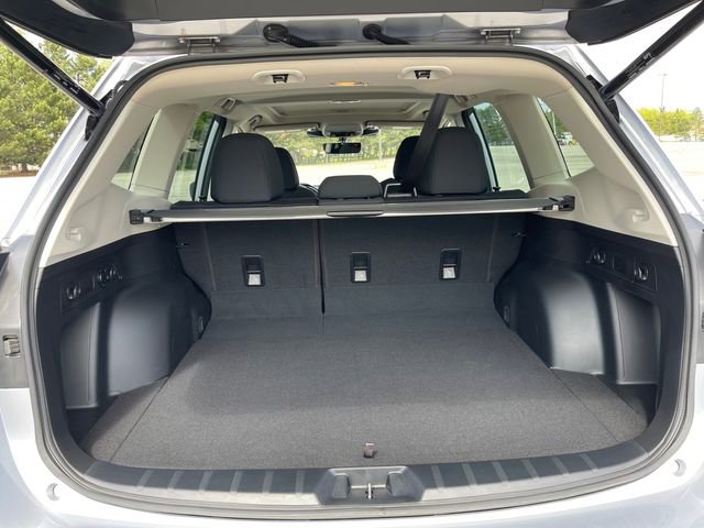 Used 2024 Subaru Forester Premium AWD/4WD image 17