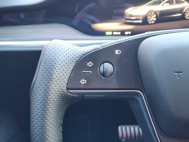 Used 2022 Tesla Model S image 32