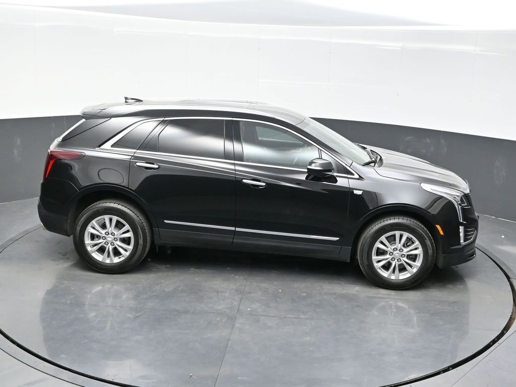 Certified 2025 Cadillac XT5 Luxury w/ LPO, Floor Liner Package AWD/4WD image 39