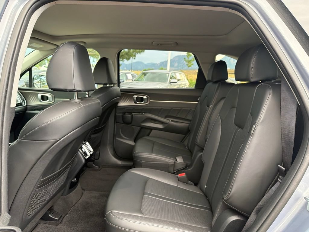 Used 2025 Kia Sorento SX FWD image 20