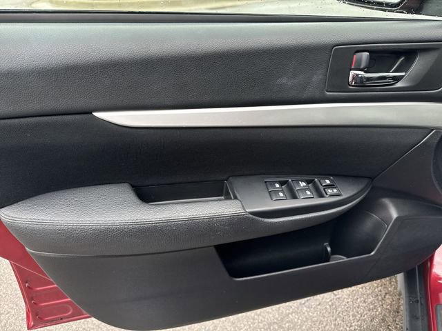 Used 2014 Subaru Outback 2.5i AWD/4WD image 10