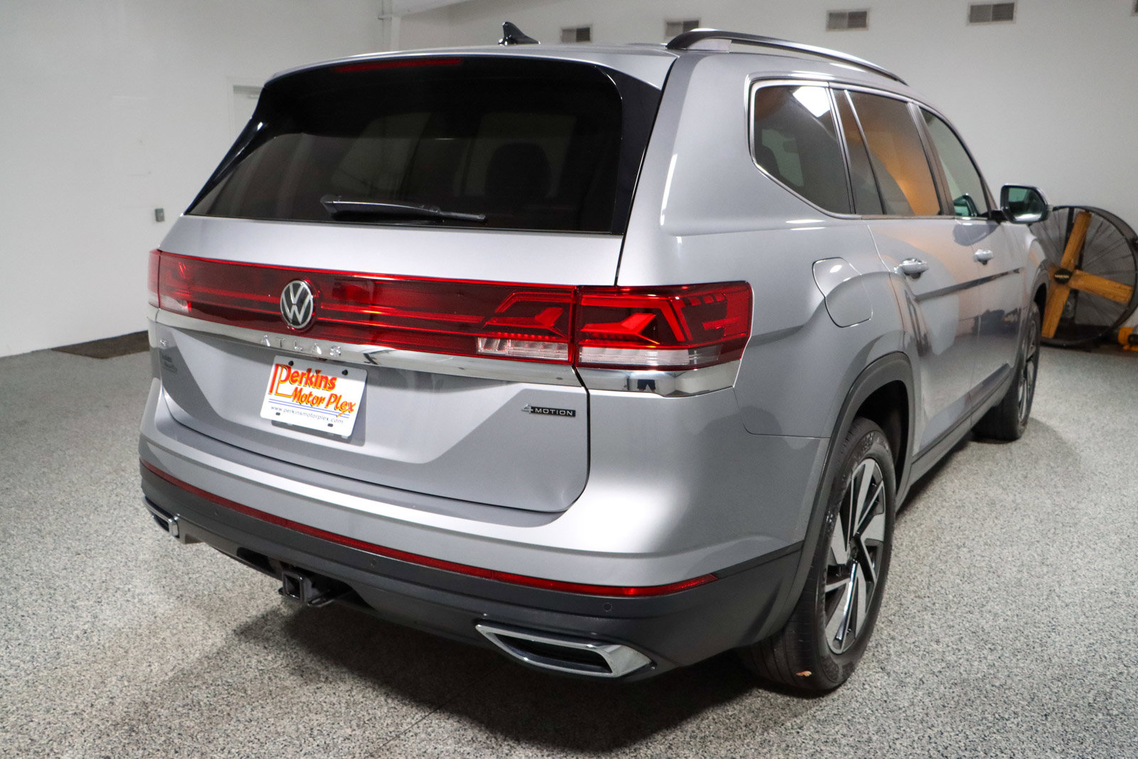 Used 2024 Volkswagen Atlas SE image 7