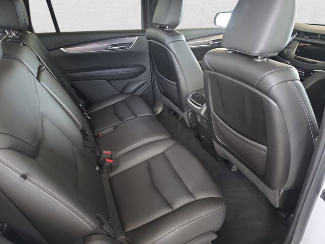 Certified 2022 Cadillac XT6 Luxury w/ LPO, Floor Liner Package AWD/4WD image 11