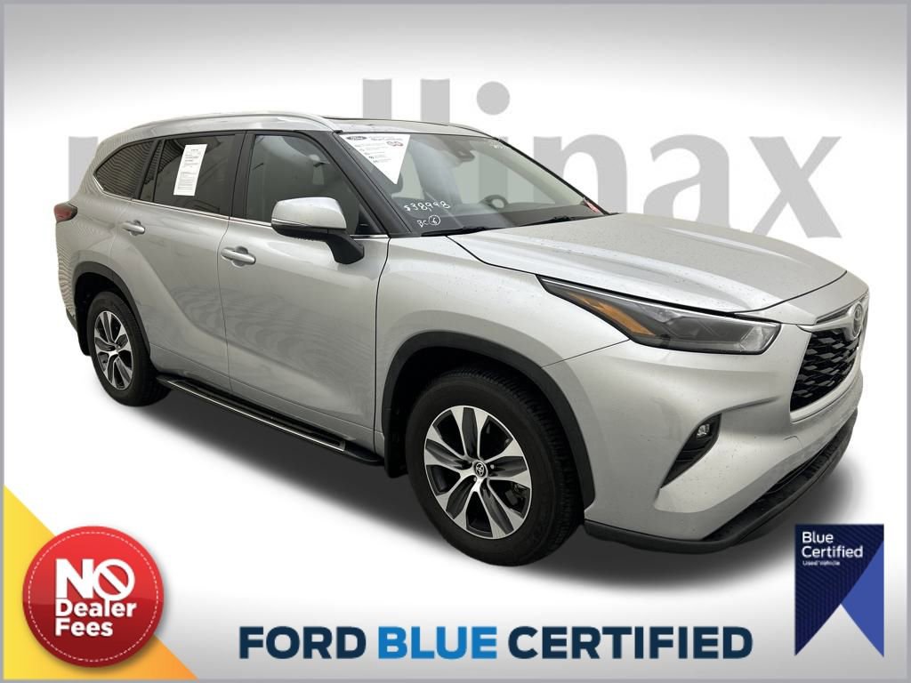 Used 2023 Toyota Highlander XLE