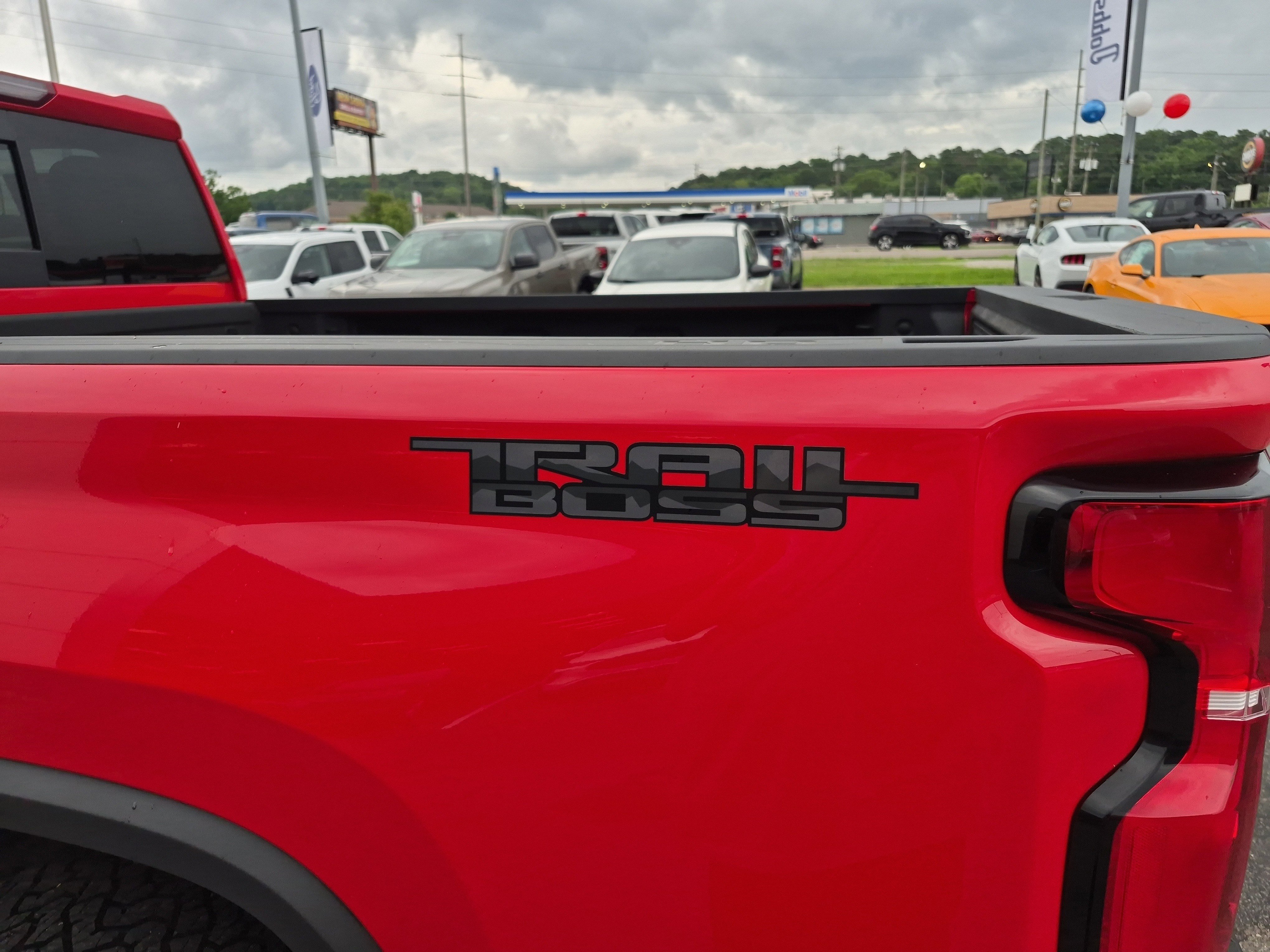 Used 2025 Chevrolet Silverado 2500 LT w/ Trail Boss Package AWD/4WD image 10
