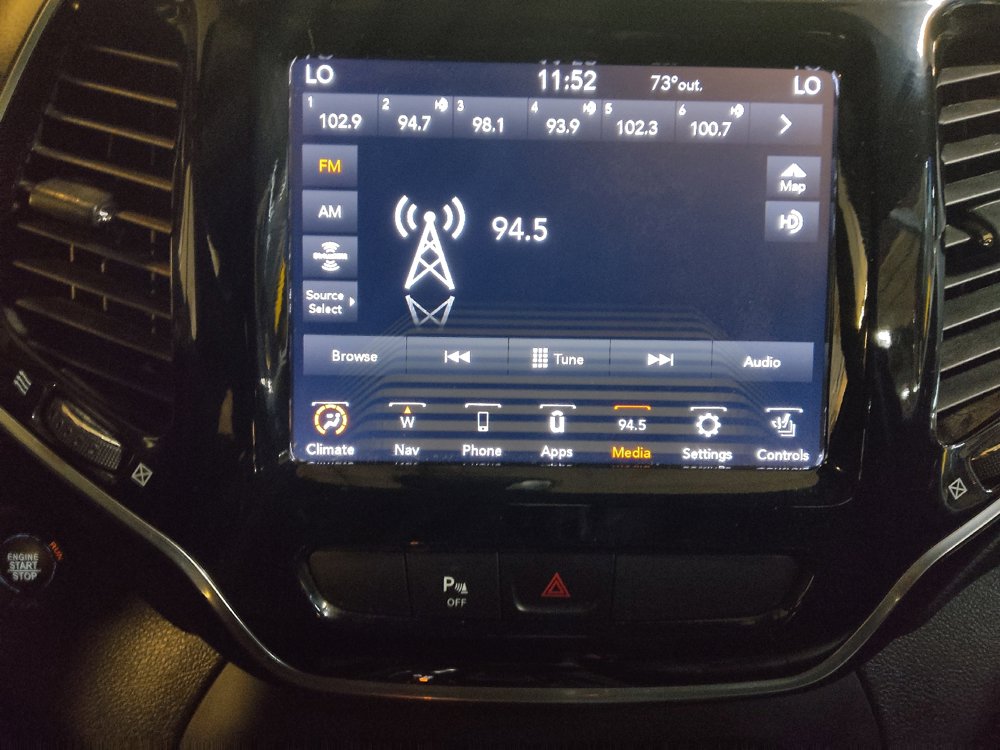 Used 2020 Jeep Cherokee High Altitude AWD/4WD image 25