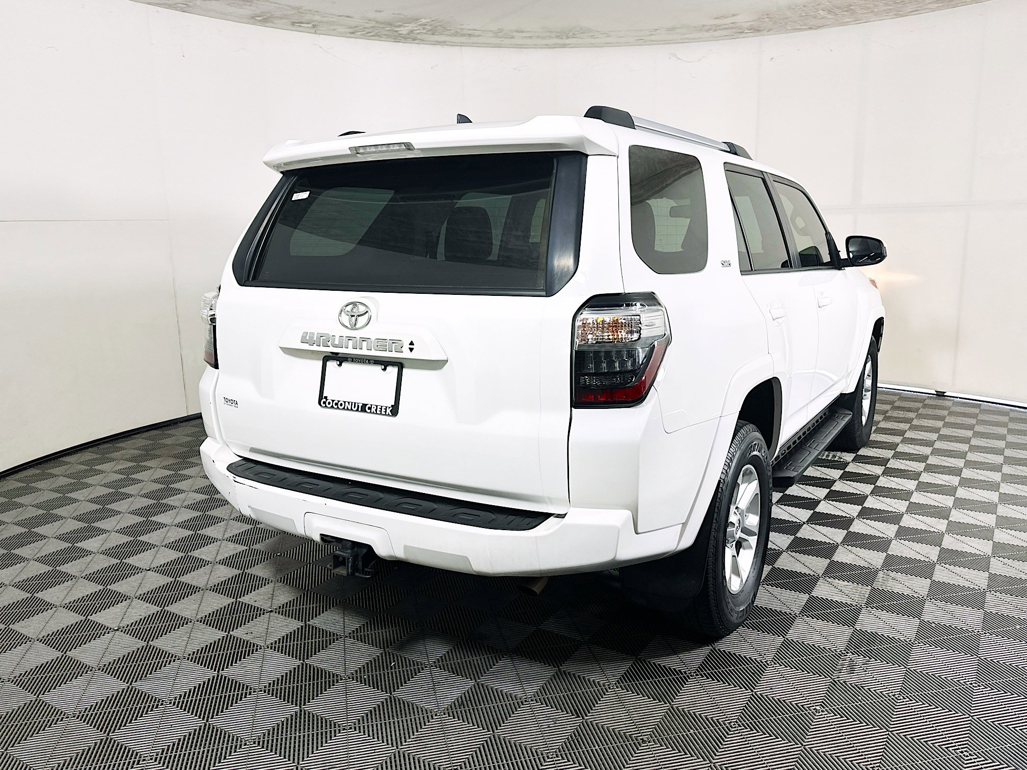 Used 2023 Toyota 4Runner SR5 RWD image 3