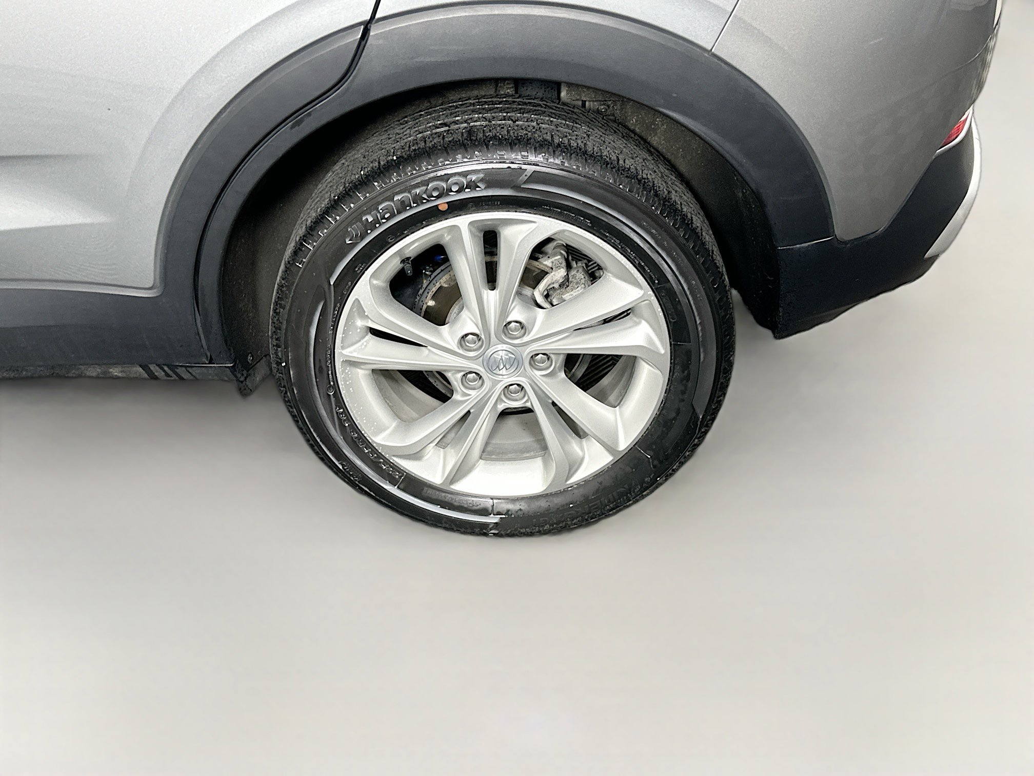 Used 2023 Buick Encore GX Preferred w/ Cold Weather Comfort Package FWD image 11