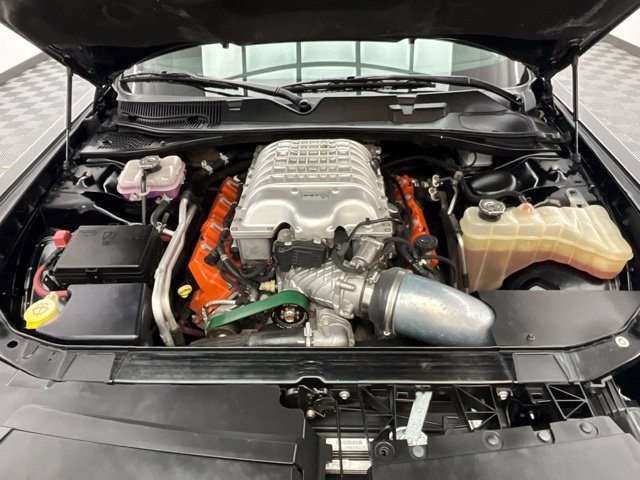 Used 2016 Dodge Challenger SRT Hellcat RWD image 28