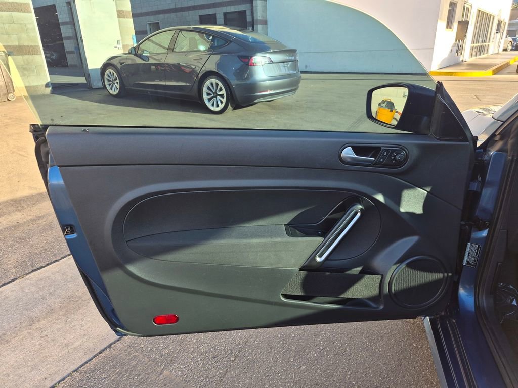 Used 2017 Volkswagen Beetle 1.8T Classic image 17