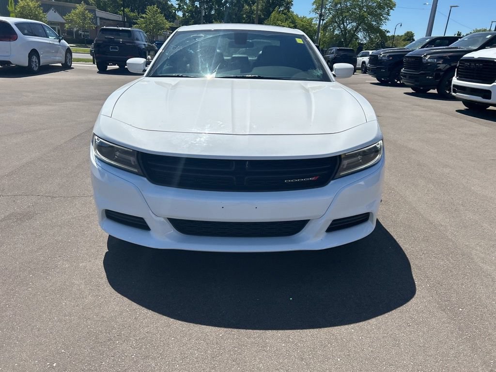 Used 2020 Dodge Charger SXT w/ Leather Interior Group RWD image 2