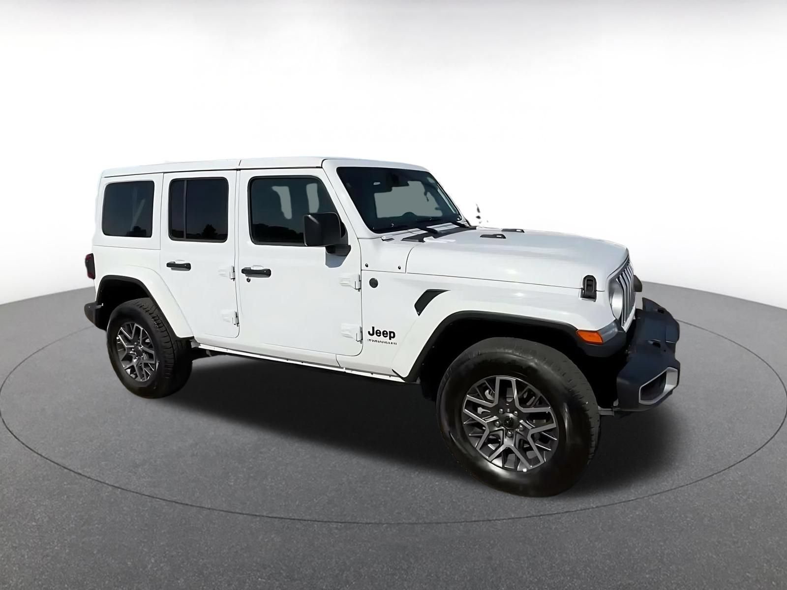 Used 2025 Jeep Wrangler Unlimited Sahara AWD/4WD image 2