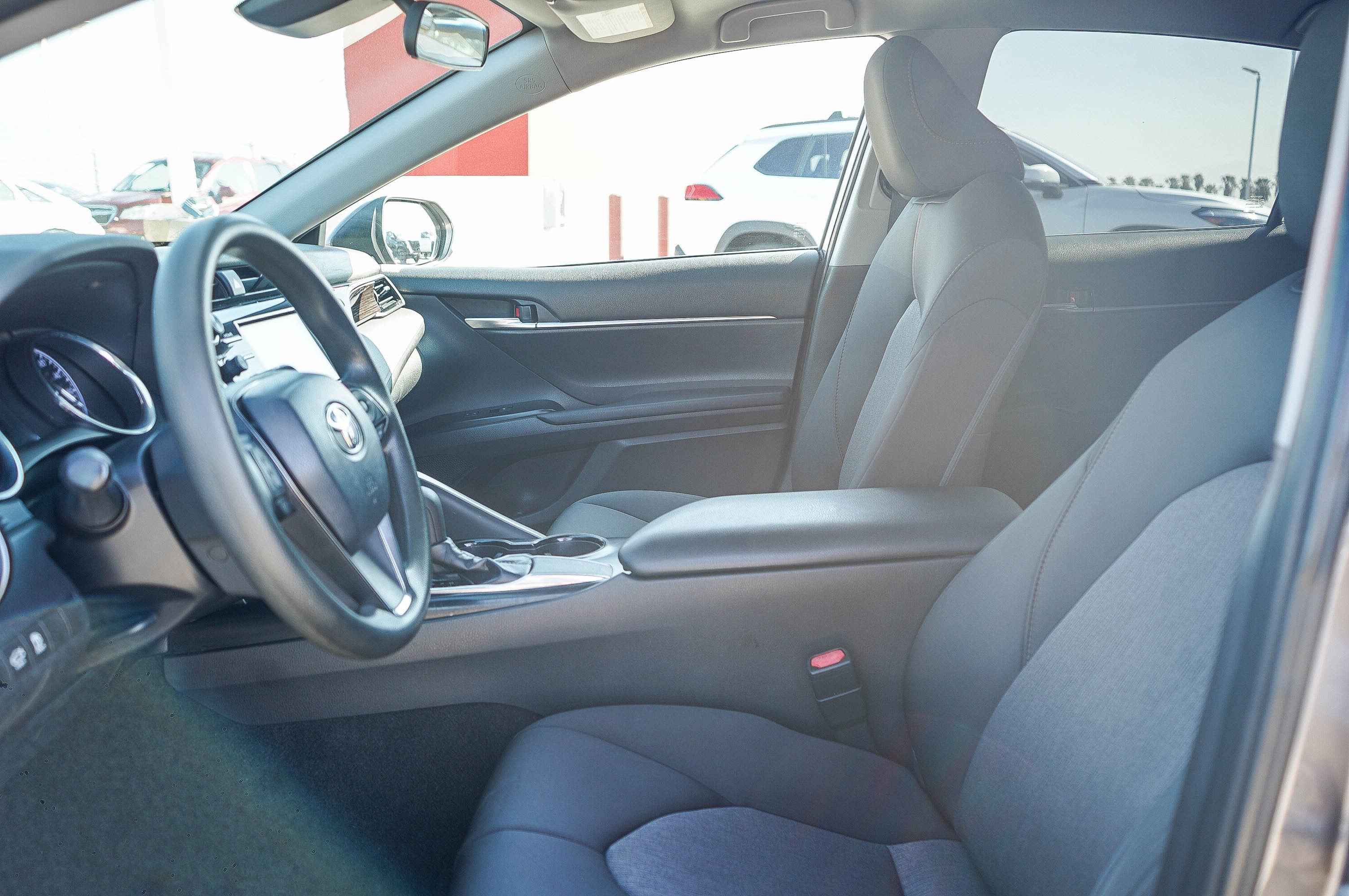 Used 2019 Toyota Camry LE w/ Carpet Mat Package FWD image 19