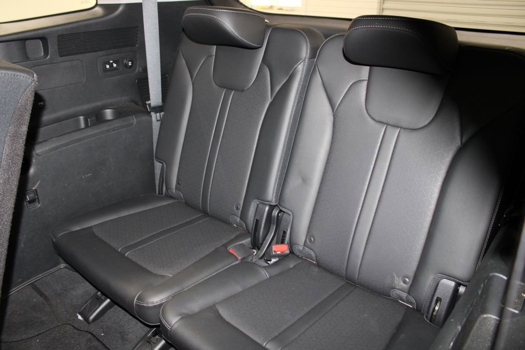 Used 2023 Kia Sorento S w/ Panoramic Sunroof Package image 18