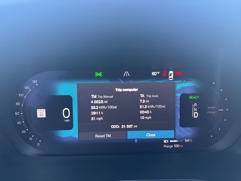 Used 2023 Volvo C40 P8 Recharge Ultimate image 18