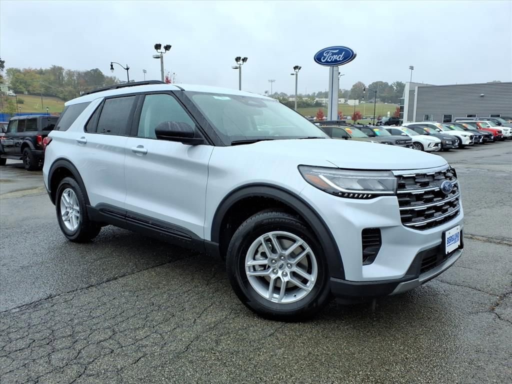 Used 2026 Ford Explorer Active image 1