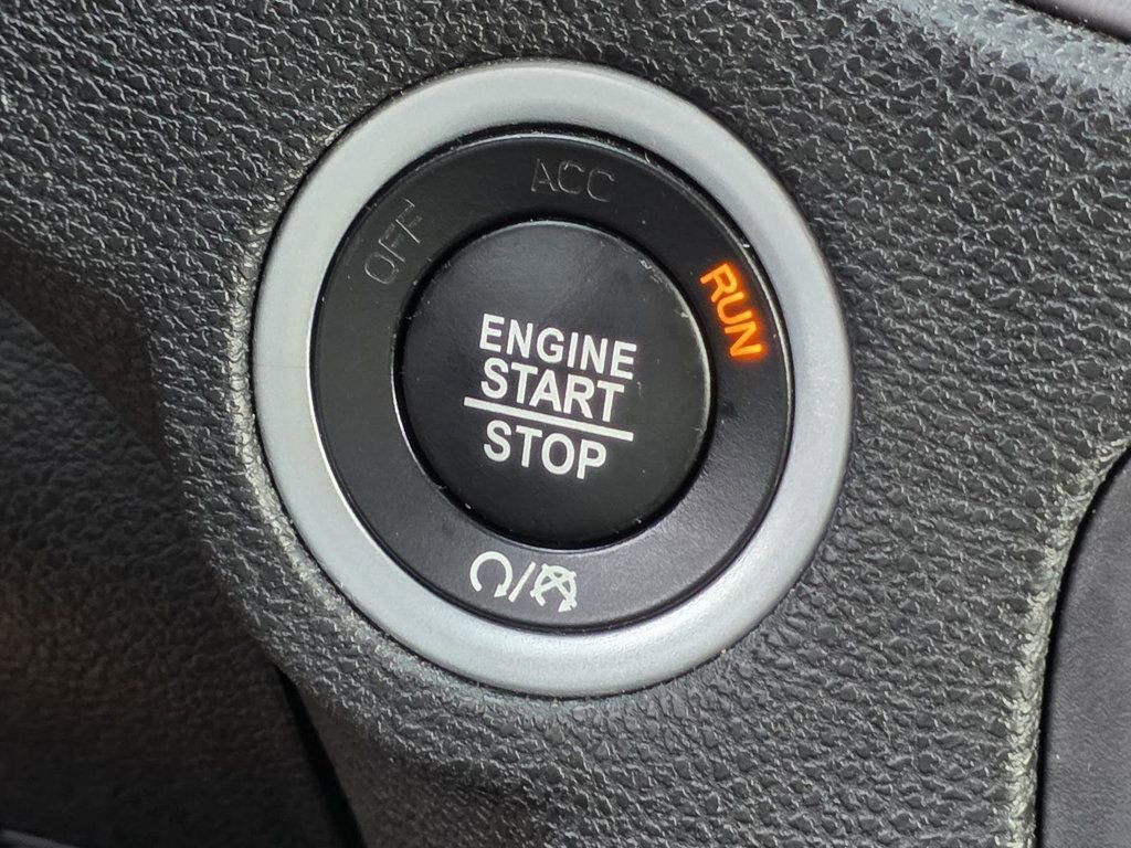 Used 2023 Dodge Charger SXT image 15