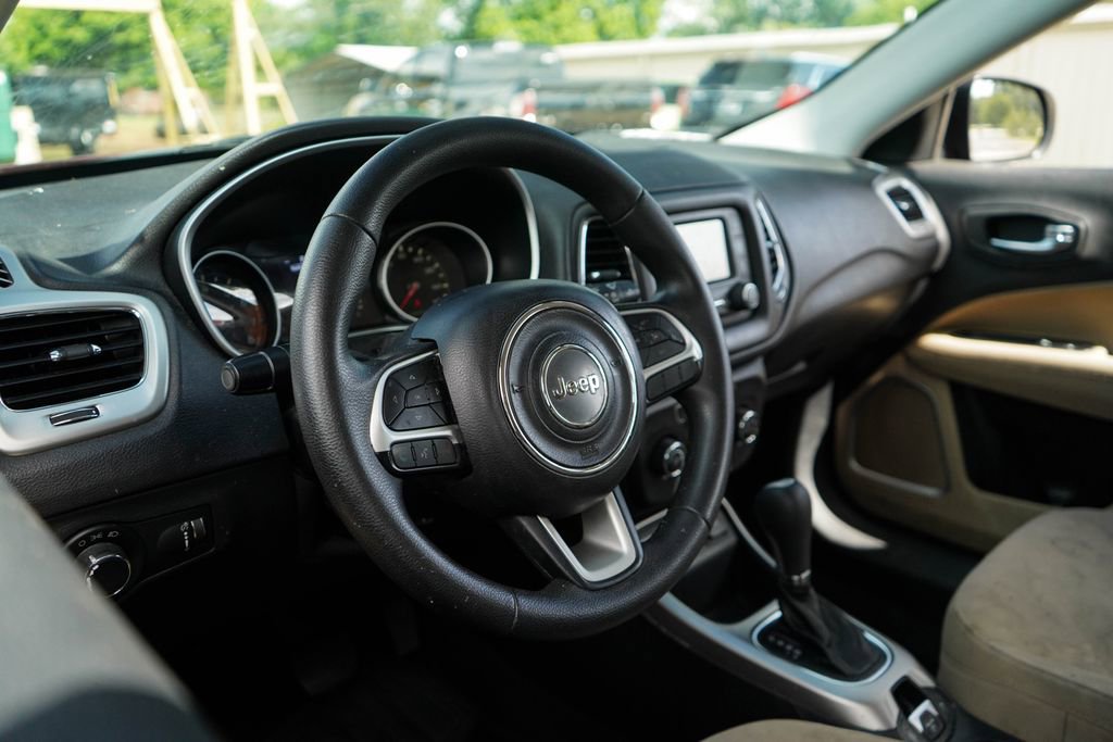 Used 2018 Jeep Compass Sport FWD image 6