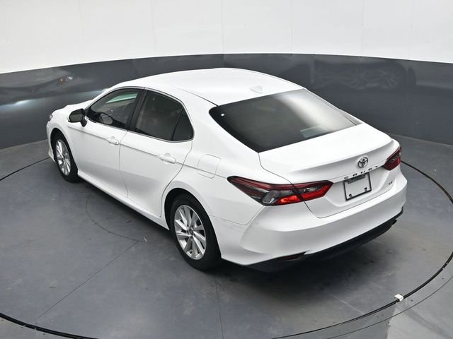 Used 2022 Toyota Camry LE image 21