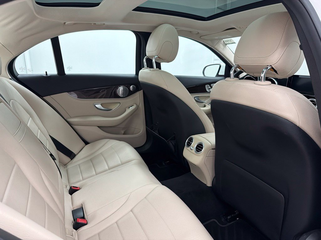 Used 2015 Mercedes-Benz C 300 4MATIC Sedan image 30