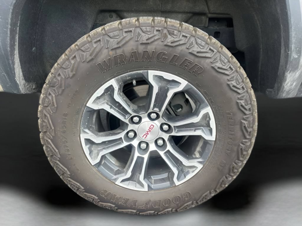 Used 2023 GMC Canyon AT4 w/ AT4 Premium Package AWD/4WD image 17